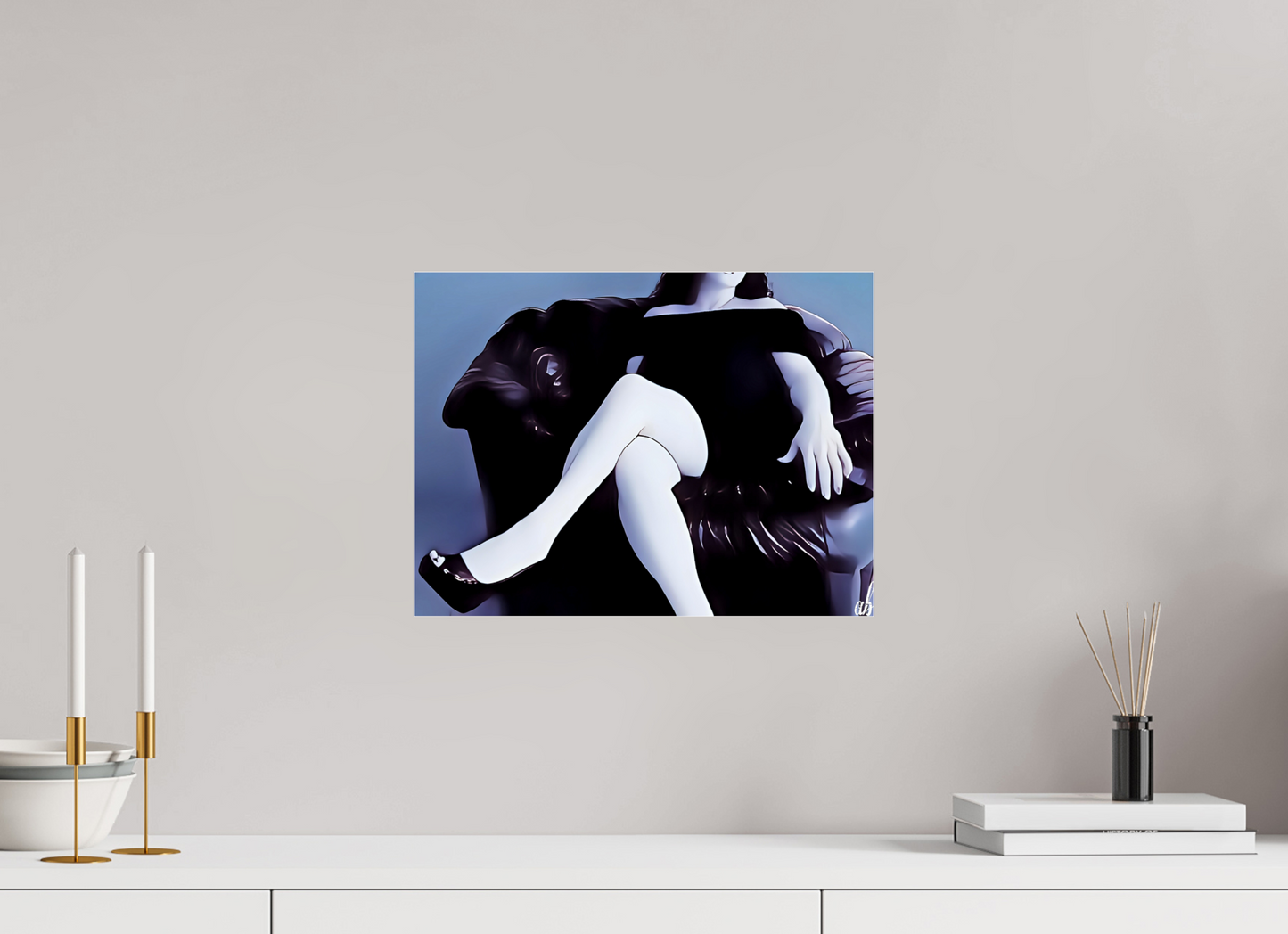 Assise sur le Mystère – Élégance et Glamour