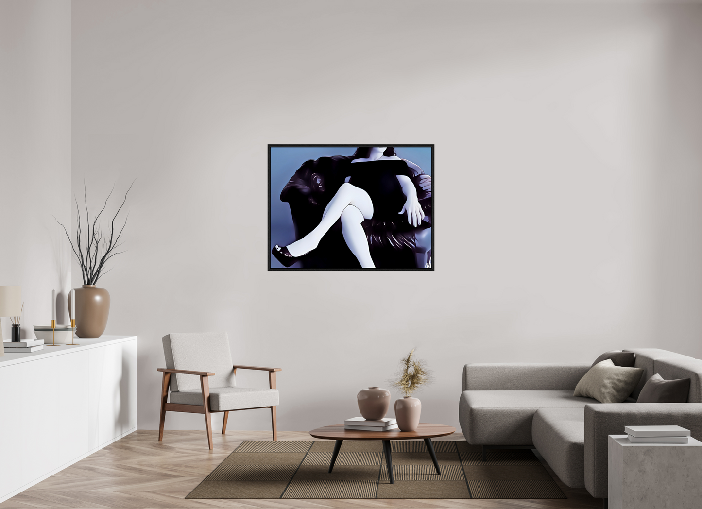 Assise sur le Mystère – Élégance et Glamour